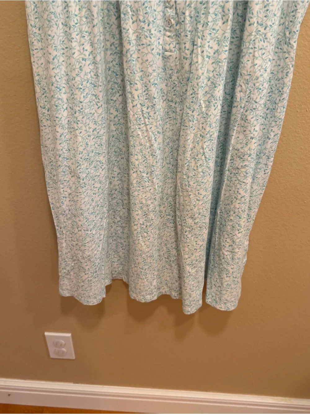 Eileen West soft sleeveless